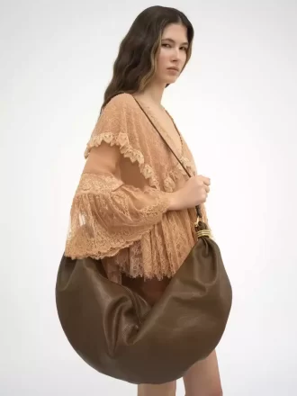 Büyük Bilezikli Hobo Çanta, deriden yapılmış