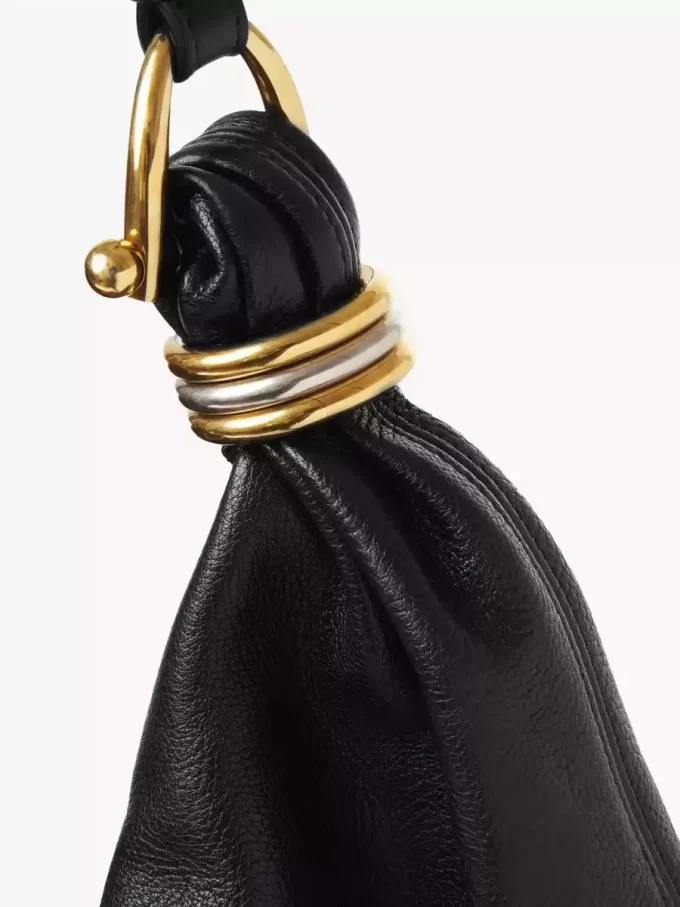 Büyük Bilezikli Hobo Çanta, deriden yapılmış Büyük Bilezikli Hobo Çanta, deriden yapılmış
