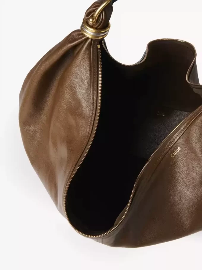 Büyük Bilezikli Hobo Çanta, deriden yapılmış Büyük Bilezikli Hobo Çanta, deriden yapılmış