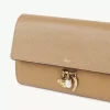 Chloé Charms, taneli deri kapaklı uzun cüzdan Chloé Charms, taneli deri kapaklı uzun cüzdan