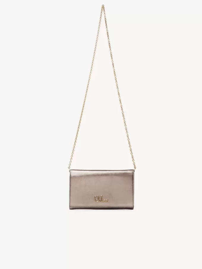 Chloé Iconic metalize deri zincirli kapaklı cüzdan Chloé Iconic metalize deri zincirli kapaklı cüzdan