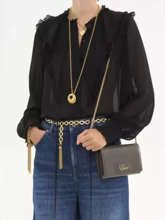 Chloé Iconic zincirli parlak deri kapaklı cüzdan Chloé Iconic zincirli parlak deri kapaklı cüzdan