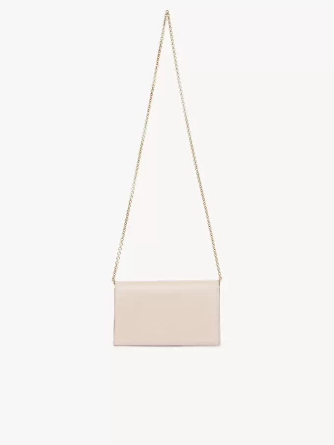 Chloé Iconic zincirli parlak deri kapaklı cüzdan Chloé Iconic zincirli parlak deri kapaklı cüzdan