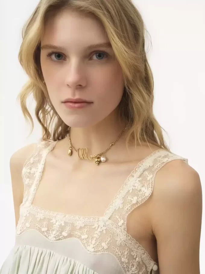 Chloé Kabukları kolyesi Chloé Kabukları kolyesi