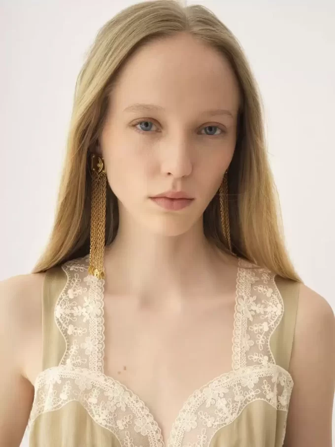 Chloé Muska küpeleri Chloé Muska küpeleri