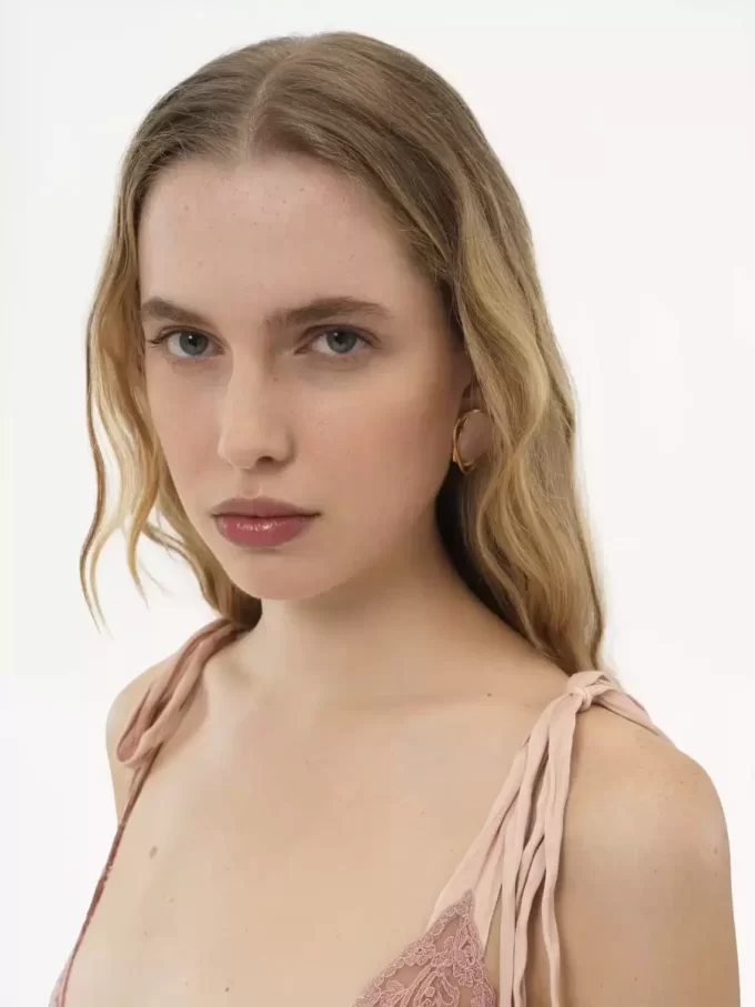 Chloé Senses küpeleri Chloé Senses küpeleri