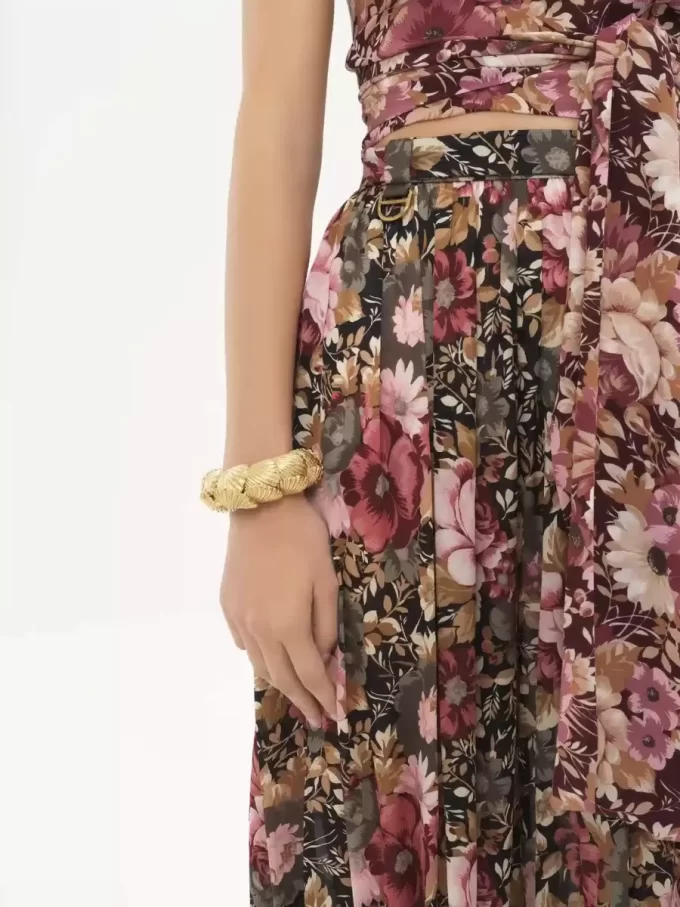 Chloé Shells manşeti