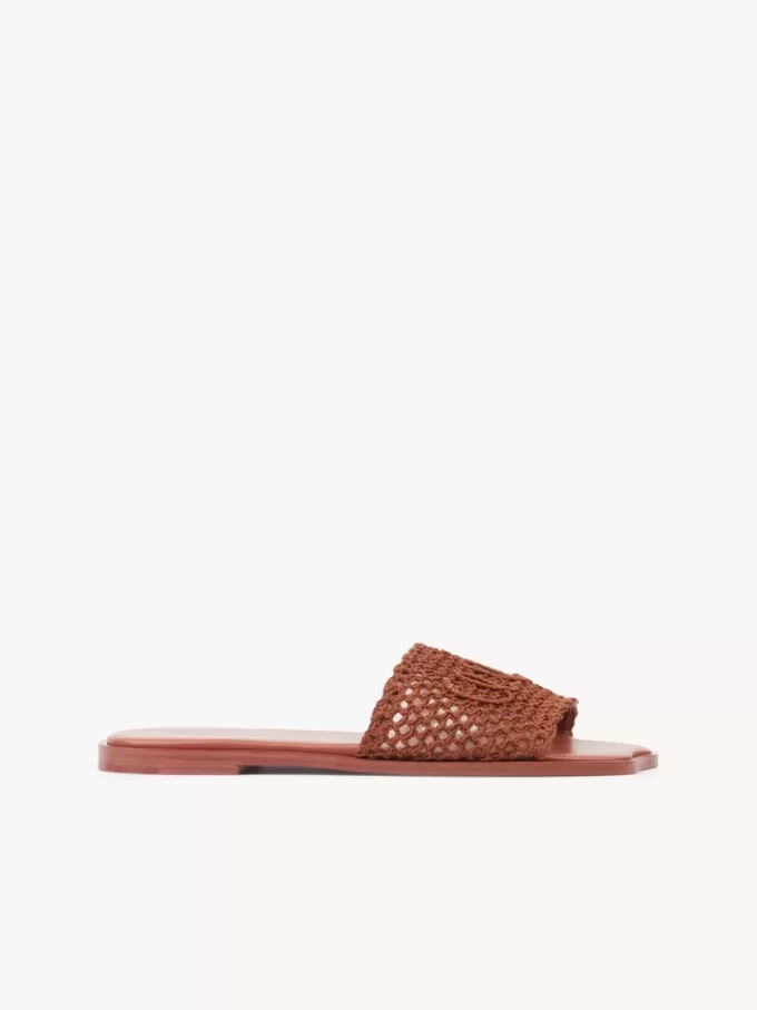 Chloé Soleil slaydı Chloé Soleil slaydı