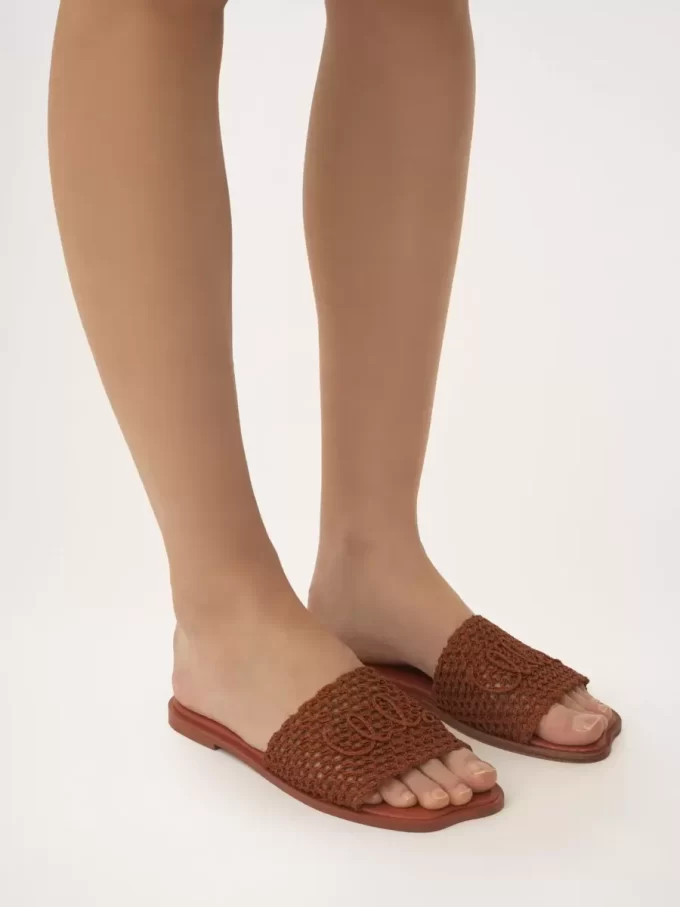 Chloé Soleil slaydı Chloé Soleil slaydı