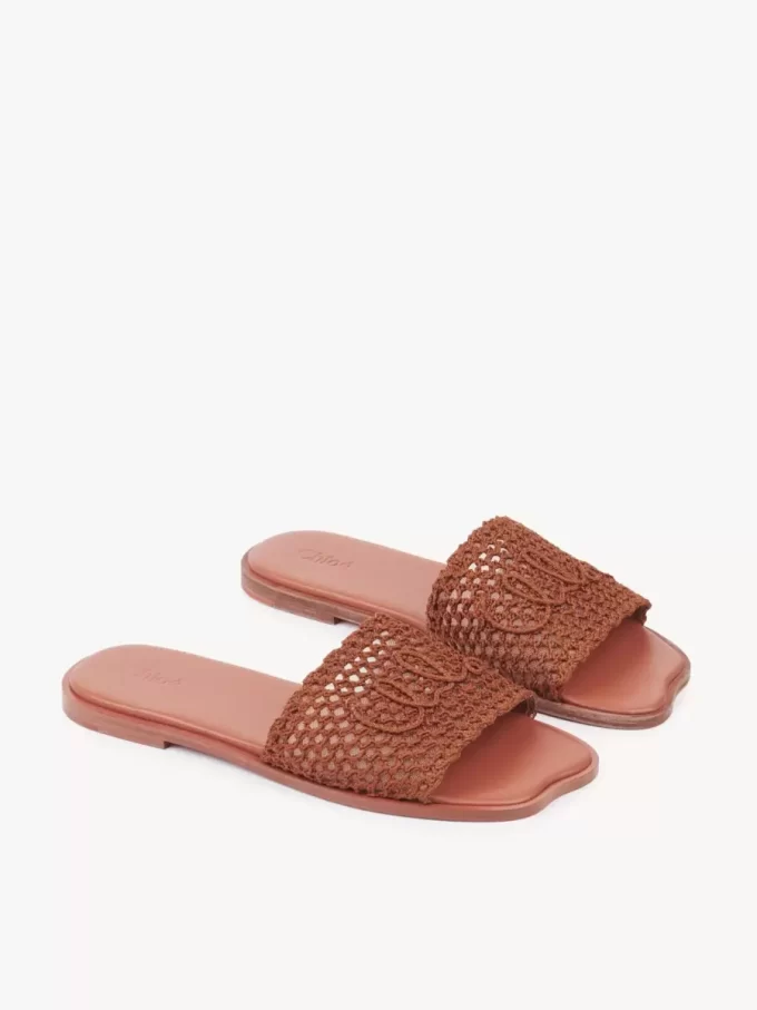 Chloé Soleil slaydı Chloé Soleil slaydı
