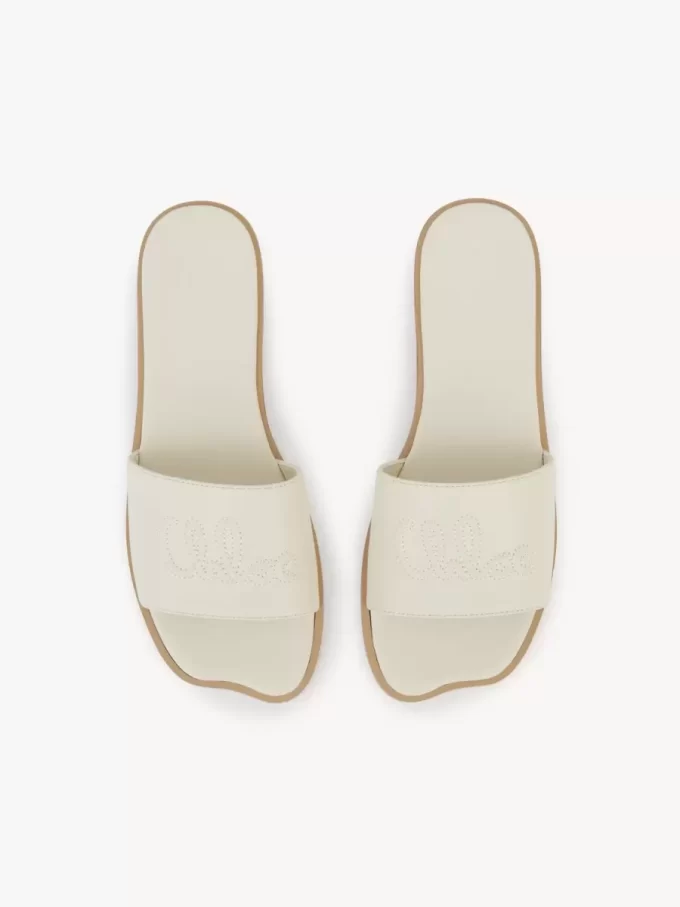 Chloé Soleil slaydı Chloé Soleil slaydı