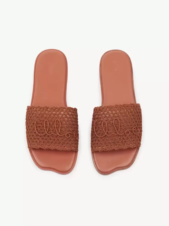 Chloé Soleil slaydı Chloé Soleil slaydı