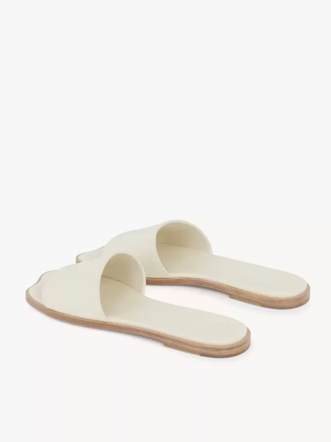 Chloé Soleil slaydı Chloé Soleil slaydı