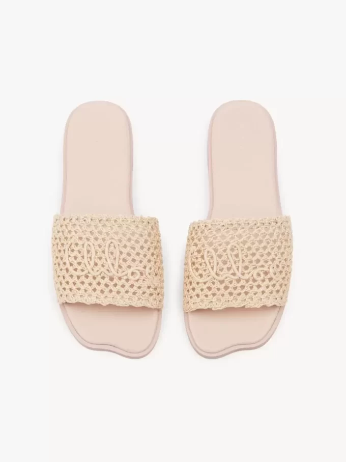 Chloé Soleil slaydı Chloé Soleil slaydı