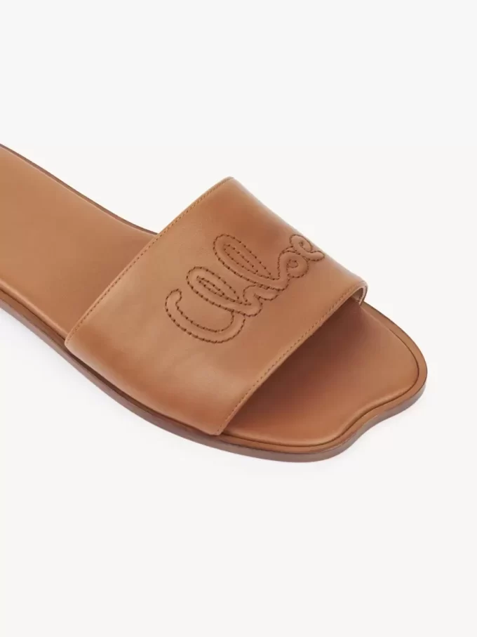 Chloé Soleil slaydı Chloé Soleil slaydı