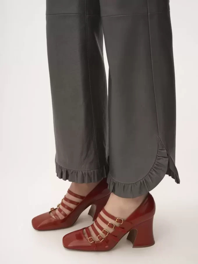 Deri fırfırlı geniş paça pantolon Deri fırfırlı geniş paça pantolon