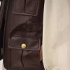 Deriden yapılmış kullanışlı yelek Deriden yapılmış kullanışlı yelek