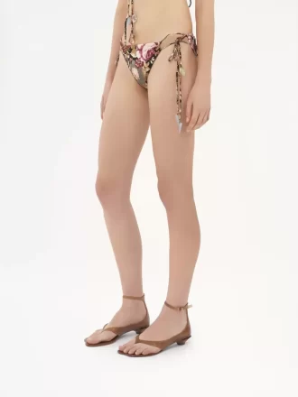 Gül desenli bikini altları Gül desenli bikini altları