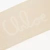 Jakarlı yünden yapılmış Chloé Iconic atkı