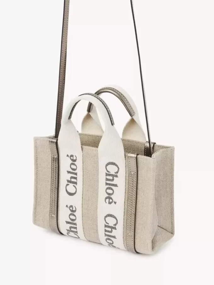 Keten ve deriden yapılmış mini Woody tote çanta Keten ve deriden yapılmış mini Woody tote çanta