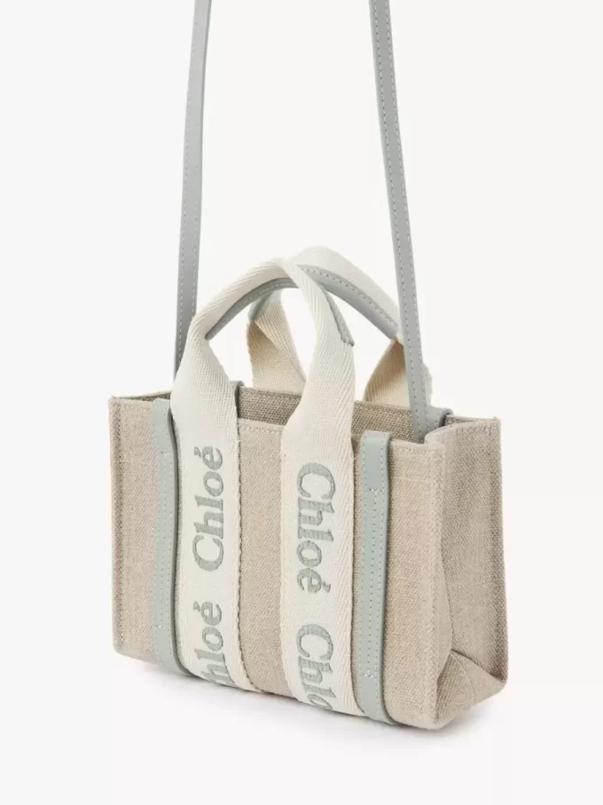 Keten ve deriden yapılmış mini Woody tote çanta Keten ve deriden yapılmış mini Woody tote çanta