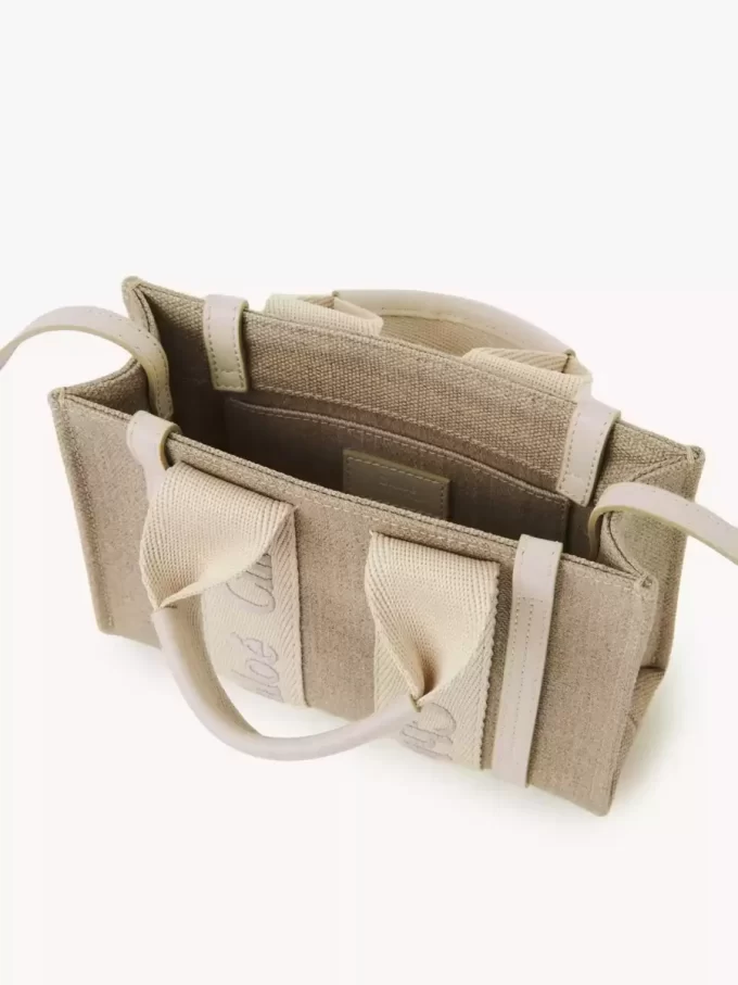 Keten ve deriden yapılmış mini Woody tote çanta Keten ve deriden yapılmış mini Woody tote çanta