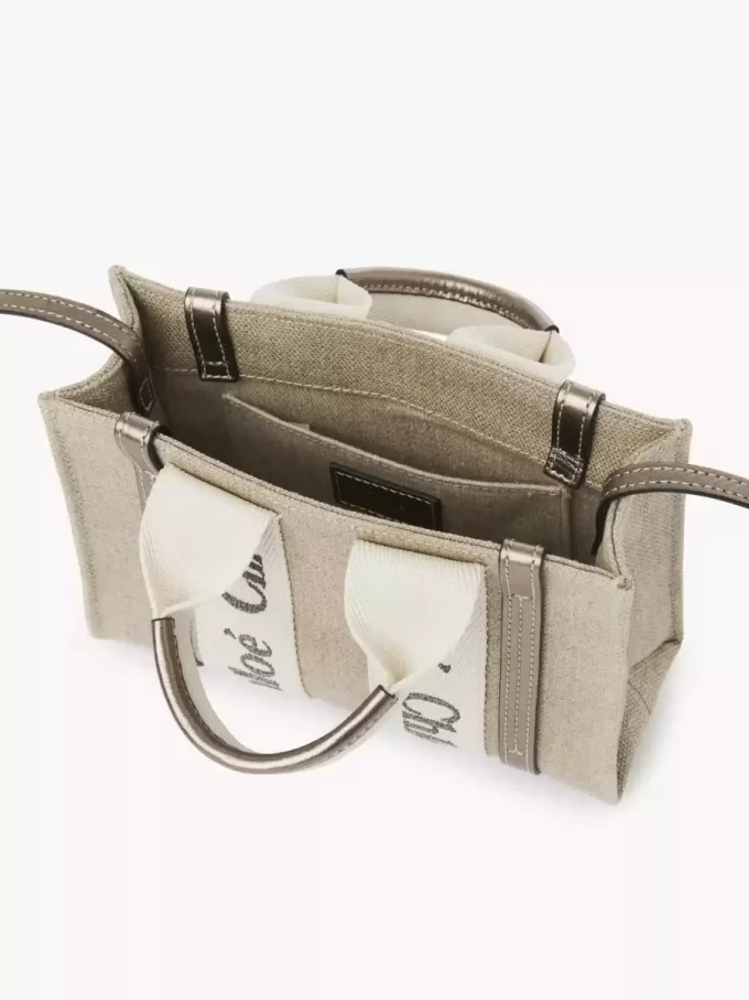 Keten ve deriden yapılmış mini Woody tote çanta Keten ve deriden yapılmış mini Woody tote çanta