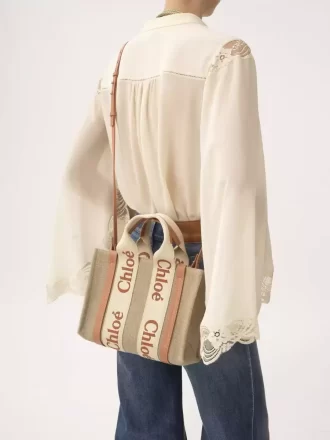 Ketenden yapılmış küçük Woody tote çanta