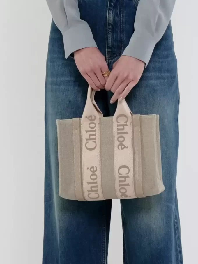 Ketenden yapılmış küçük Woody tote çanta Ketenden yapılmış küçük Woody tote çanta
