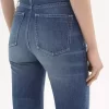 Kot pantolonlarda yüksek bel kloş pantolon Kot pantolonlarda yüksek bel kloş pantolon