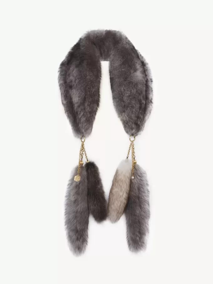 Koyun postundan yapılmış Treasure Tails atkı Koyun postundan yapılmış Treasure Tails atkı