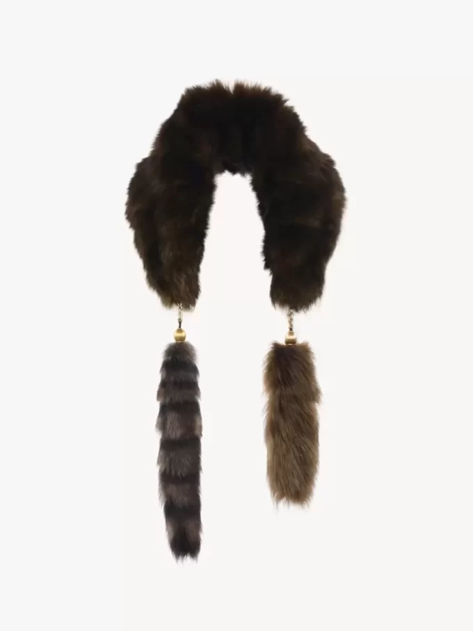 Koyun postundan yapılmış Treasure Tails atkı Koyun postundan yapılmış Treasure Tails atkı