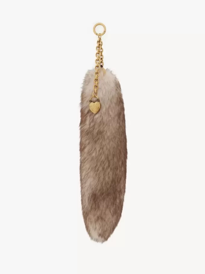 Koyun postundan yapılmış Treasure Tails tılsımı Koyun postundan yapılmış Treasure Tails tılsımı