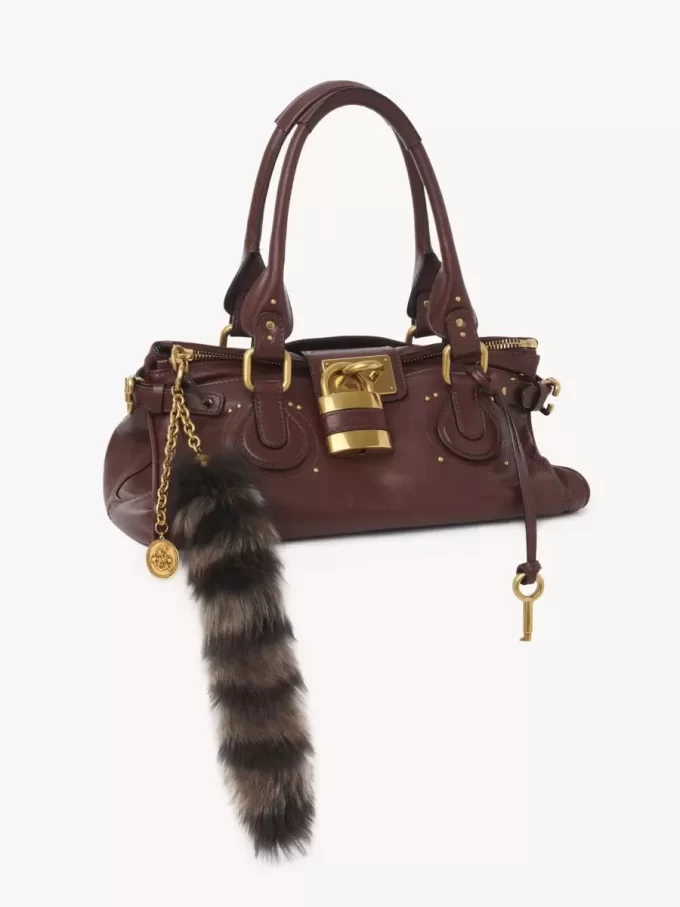 Koyun postundan yapılmış Treasure Tails tılsımı Koyun postundan yapılmış Treasure Tails tılsımı
