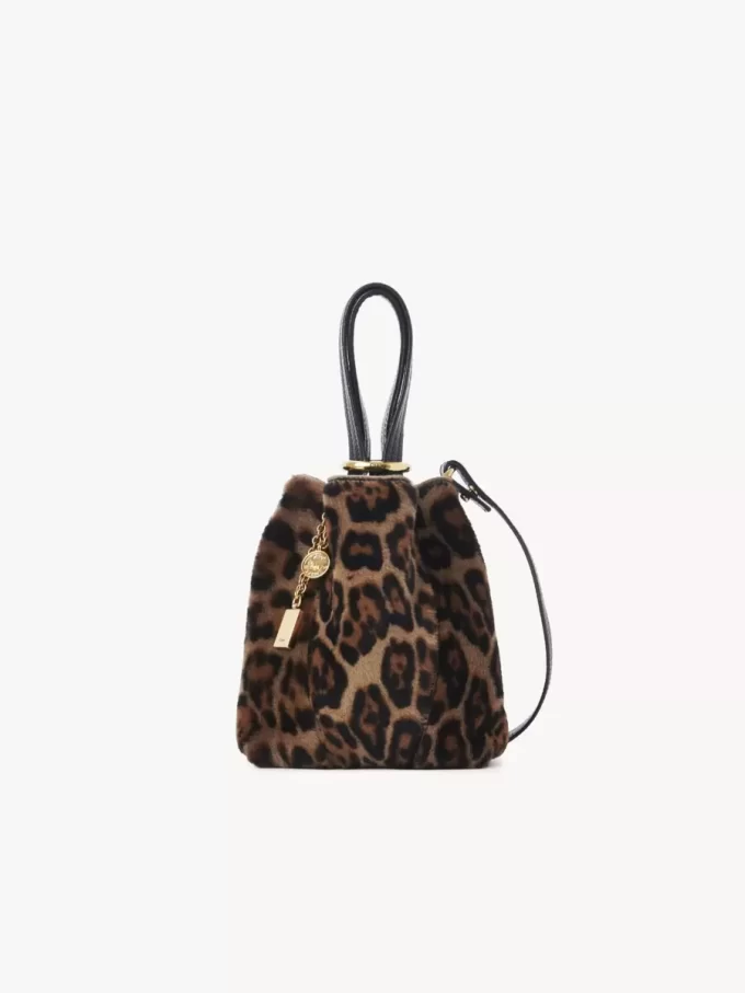 Leopar desenli koyun postundan yapılmış küçük Chloé Spin tote çanta