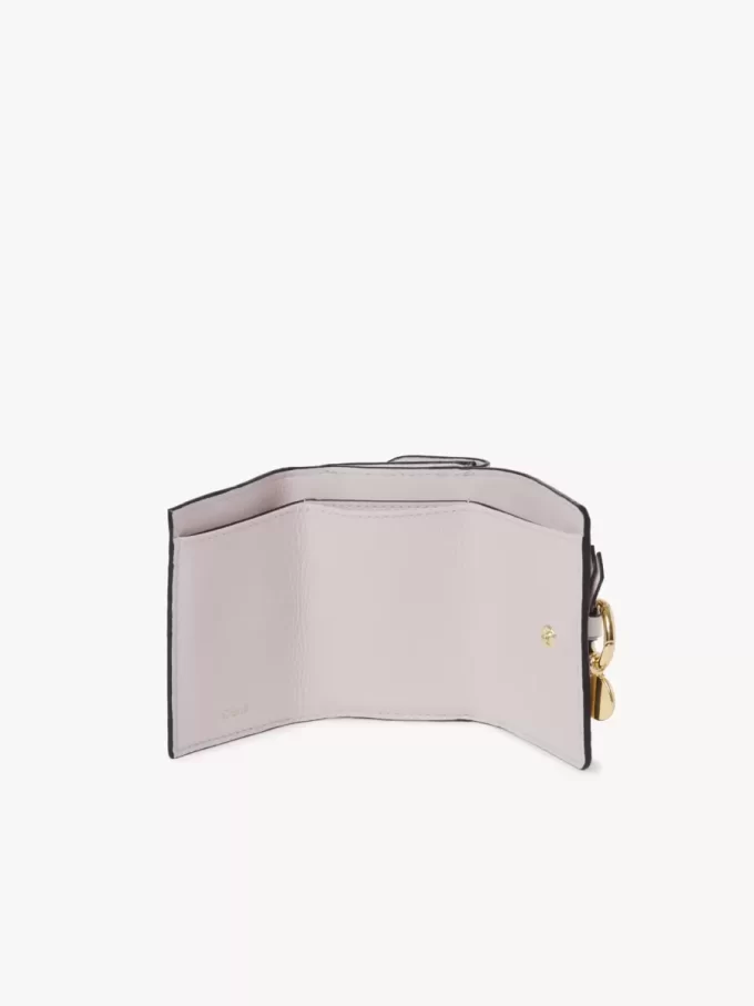 Mini Alfabe üç katlı, taneli deri Mini Alfabe üç katlı, taneli deri