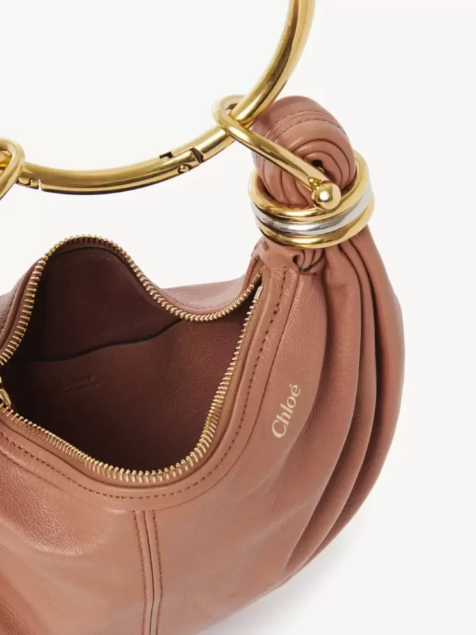 Mini Bileklik Hobo Çanta, taneli deri Mini Bileklik Hobo Çanta, taneli deri