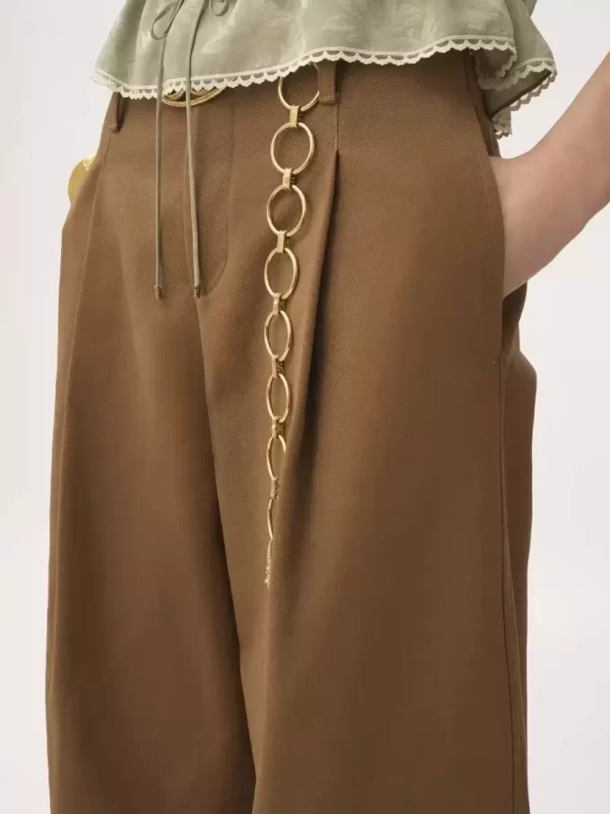 Pamuklu kanvastan yüksek belli geniş paça pantolon Pamuklu kanvastan yüksek belli geniş paça pantolon