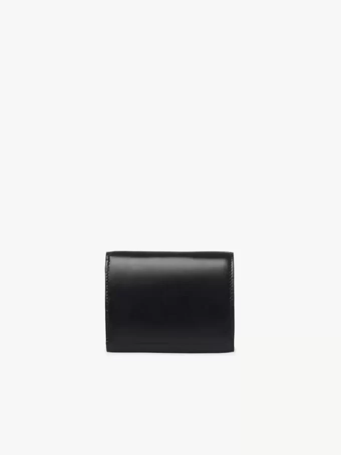 Parlak deriden yapılmış, bozuk para cebi bulunan küçük Chloé Iconic üç katlı çanta Parlak deriden yapılmış, bozuk para cebi bulunan küçük Chloé Iconic üç katlı çanta