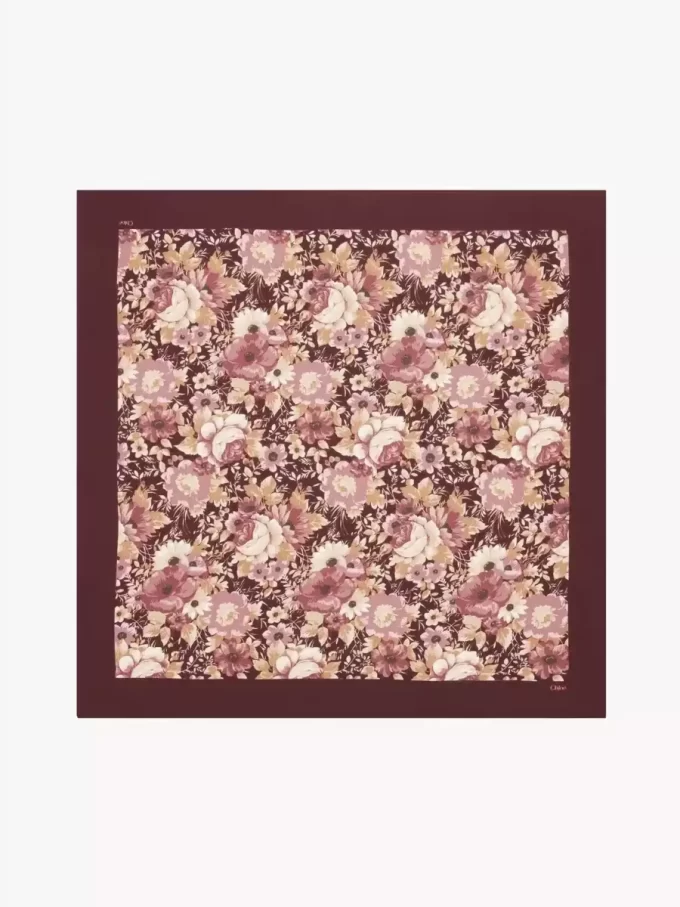 İpek kumaştan yapılmış Chloé Roses kare eşarp