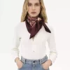 İpek kumaştan yapılmış Chloé Roses kare eşarp