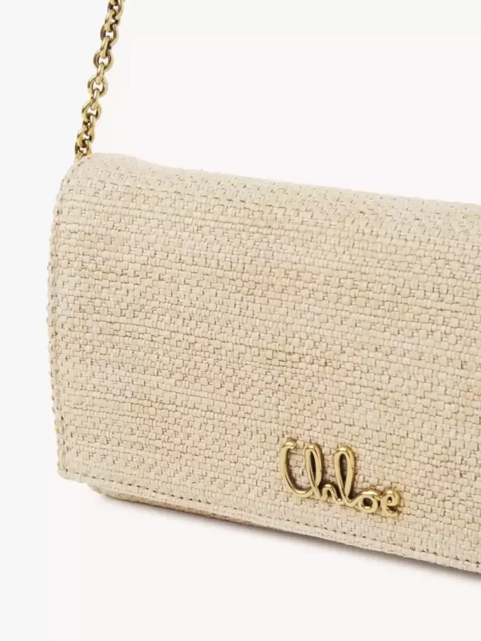 Rafia efektli elyaftan yapılmış zincirli Chloé Iconic kapaklı cüzdan Rafia efektli elyaftan yapılmış zincirli Chloé Iconic kapaklı cüzdan
