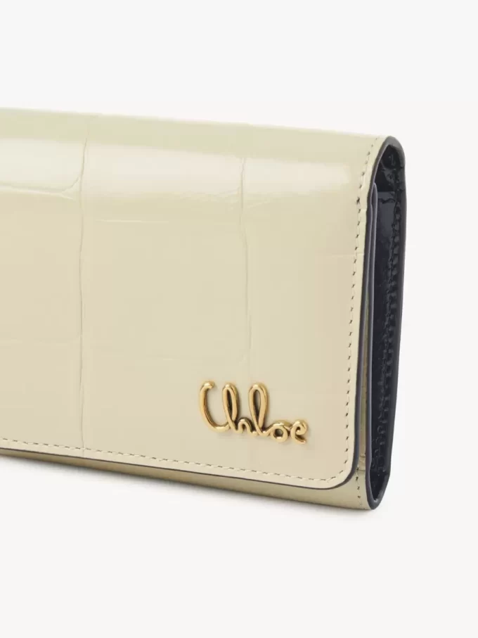 Timsah görünümlü deriden yapılmış küçük Chloé Iconic üç katlı çanta Timsah görünümlü deriden yapılmış küçük Chloé Iconic üç katlı çanta